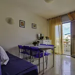 Modern Flat With Terrace Near The Sea-beahost * Μπιμπιόνε