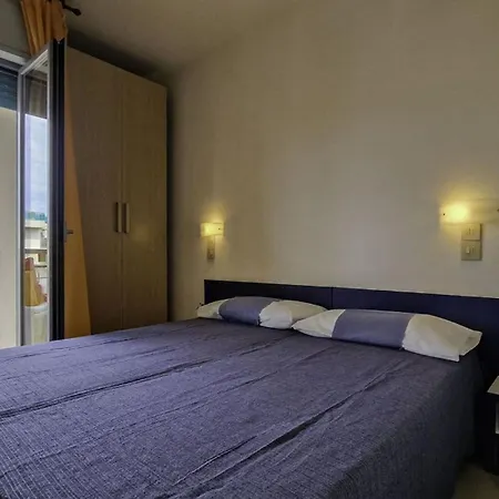 Apartamento Modern Flat With Terrace Near The Sea-beahost