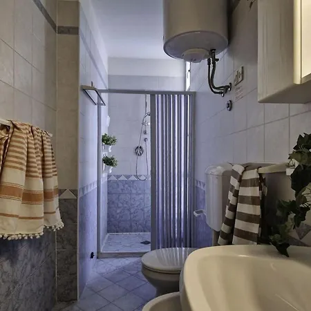 Modern Flat With Terrace Near The Sea-beahost