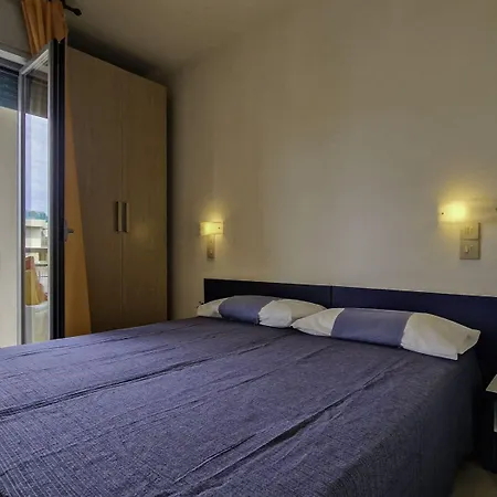 Modern Flat With Terrace Near The Sea-beahost *