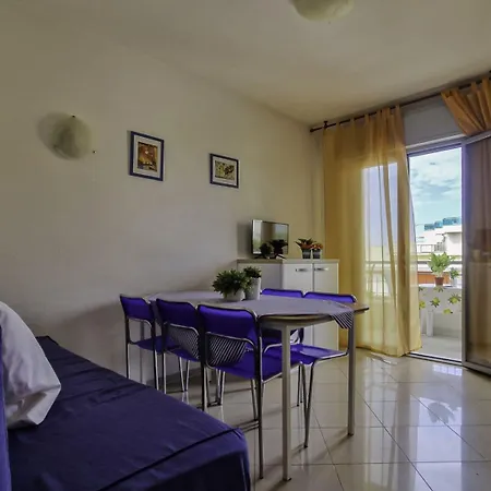 Apartman Modern Flat With Terrace Near The Sea-beahost *