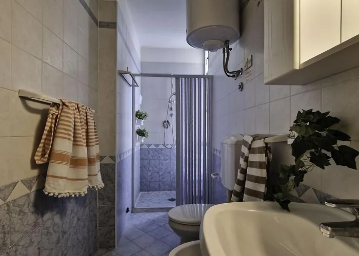 Modern Flat With Terrace Near The Sea-beahost