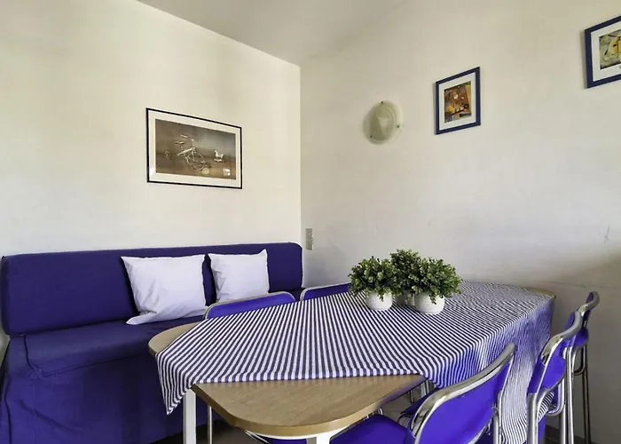 Апартаменти Modern Flat With Terrace Near The Sea-beahost *