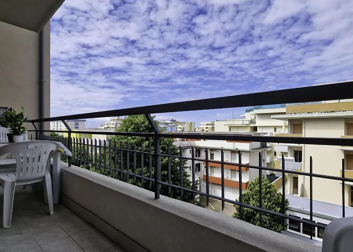 Modern Flat With Terrace Near The Sea-beahost